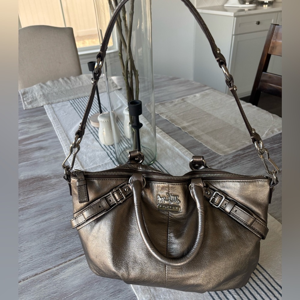 🍃🦋 Coach Madison Metallic
Pewter Leather Satchel
Shoulder Bag 15960 - Picture 6 of 14